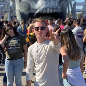 Meet your Posher, Ian